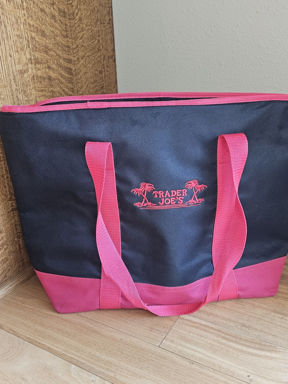 Trader Joe's Tote Reusable Cooler Bag Black And Red